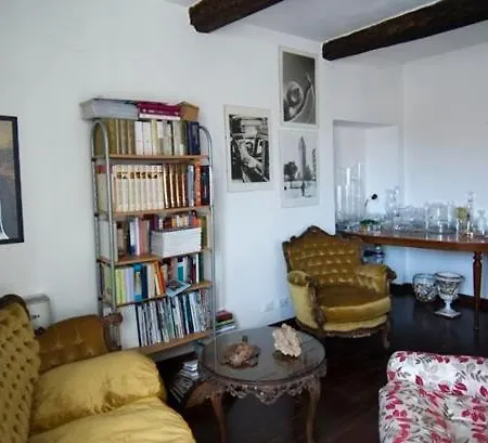 Degli Sfizi Oda ve Kahvaltı Cravanzana
